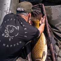 Nash Make It Happen Carp Logo T-Shirt Black